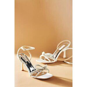 Badgley Mischka WHITE Satin Rhinestone Bow Elaine Heels Wedding 10